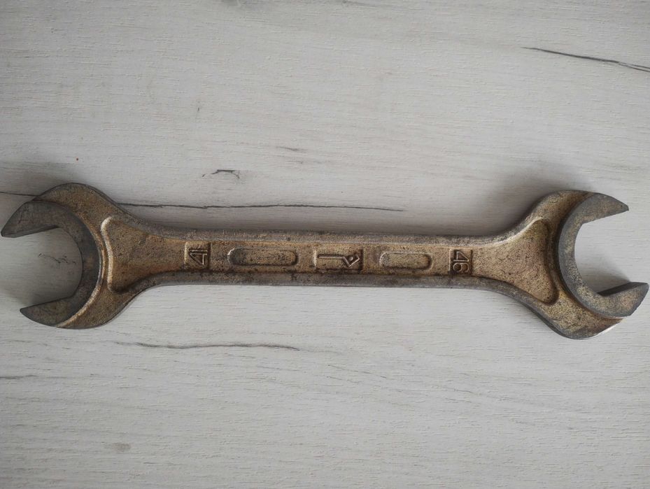 Гаечен ключ размер 41мм./46мм.