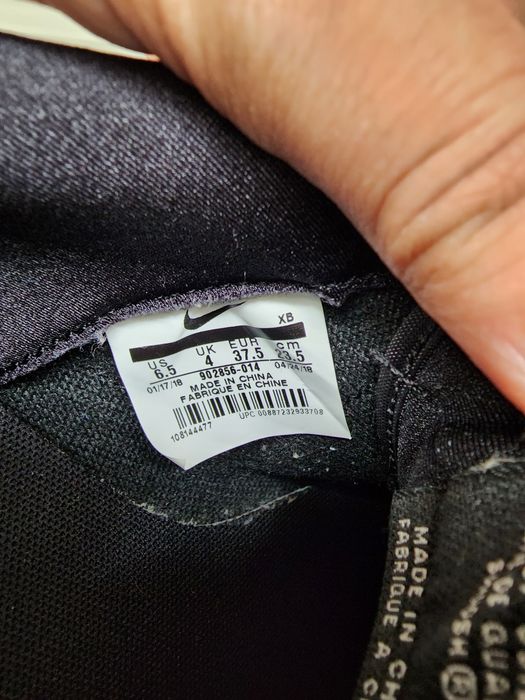 Nike Cortez велурени черни със златисто