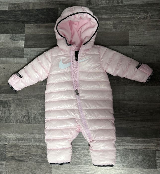 Бебешки космонавт на Найк