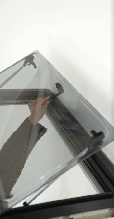 Акрилен прозорец за кемпер