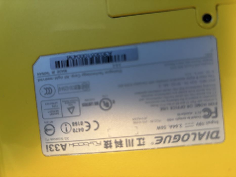 Laptop Dialogue Flybook A33i