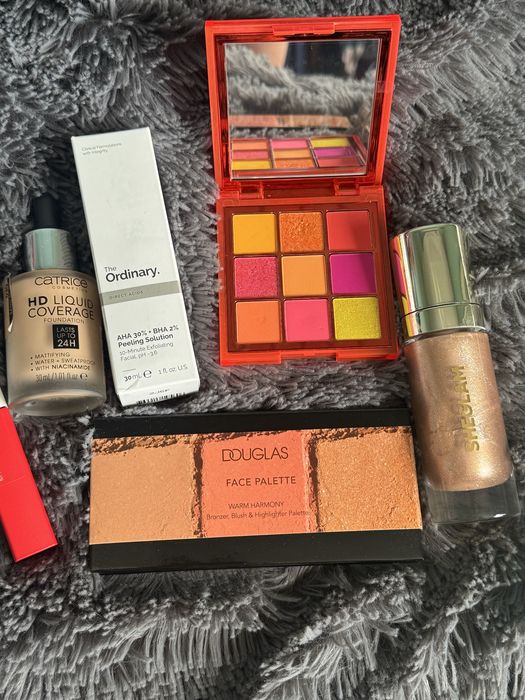 Козметика от fenty, catrice, douglas, the ordinary, maybelline