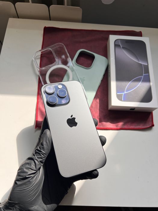 *GARANTIE* Apple iPhone 16 Pro Black Titanium (negru)