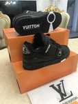 Adidasi Louis Vuitton