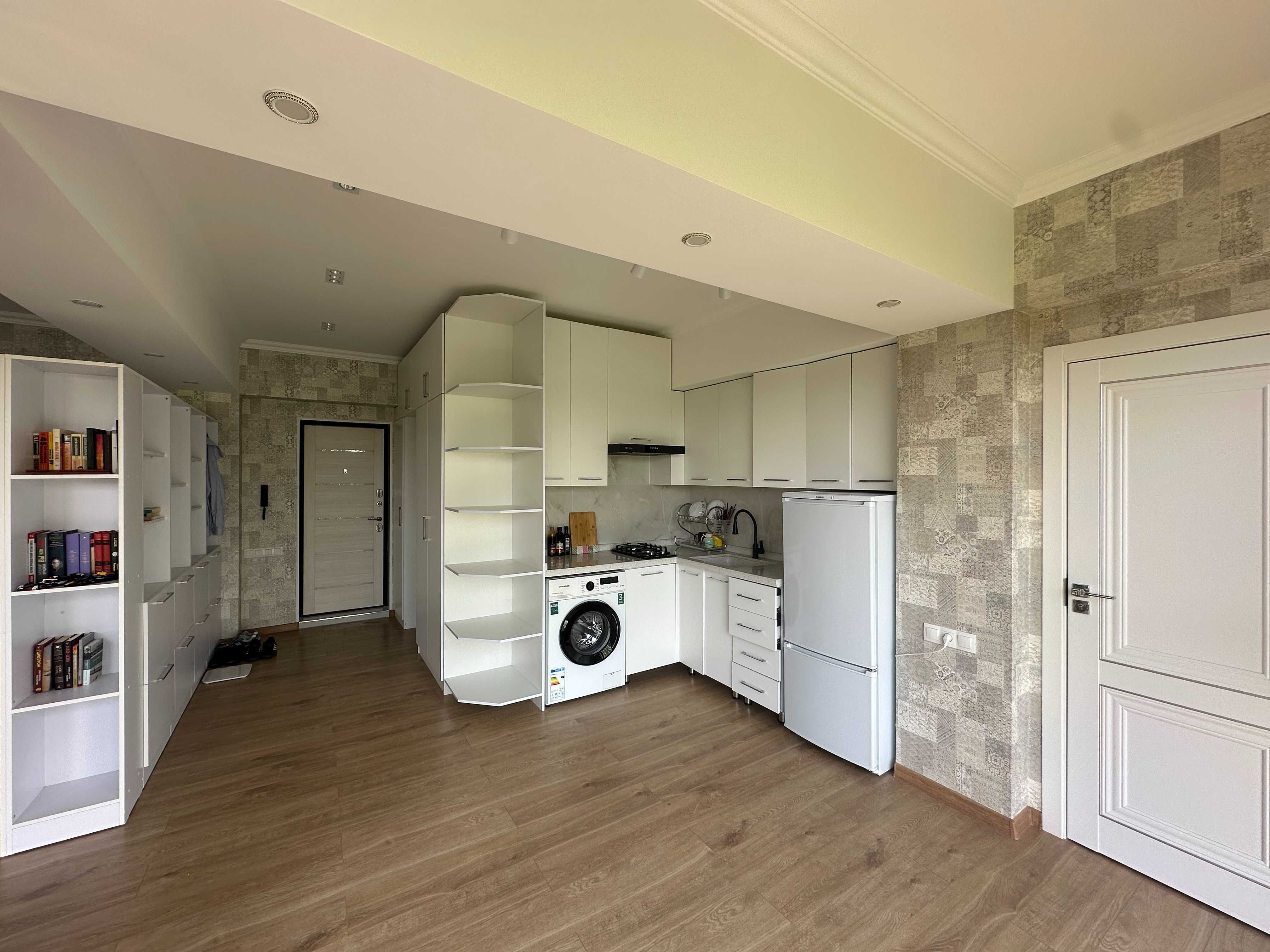 Продается квартира, ЦУМ, Айбек, Космонавты, 2/9/9 [50m2]