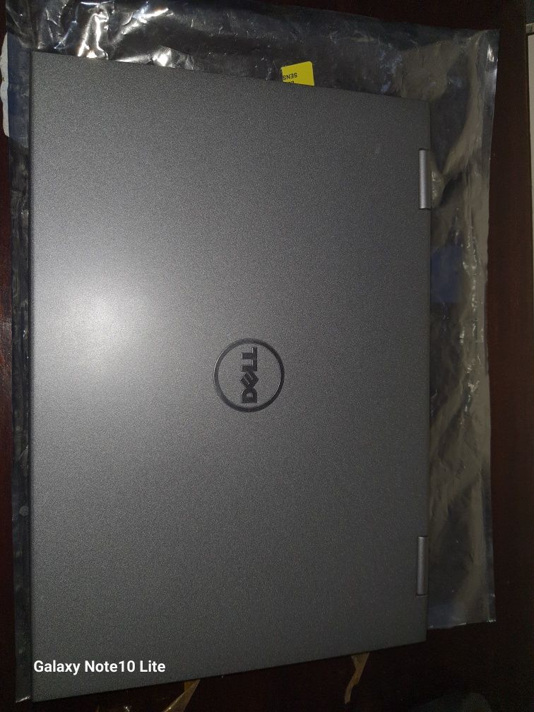 Laptop dell 5379 2in 1 i7 16 GB RAM 512 ssd touch screen