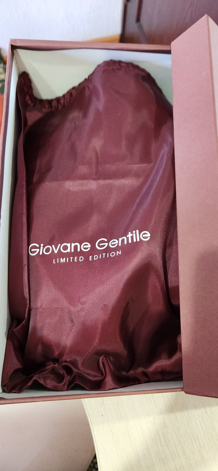Продаётся обувь итальянской бренд giovani gentile