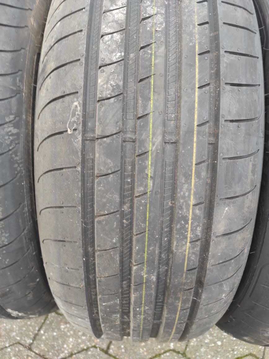 225/45/19 Goodyear 4бр