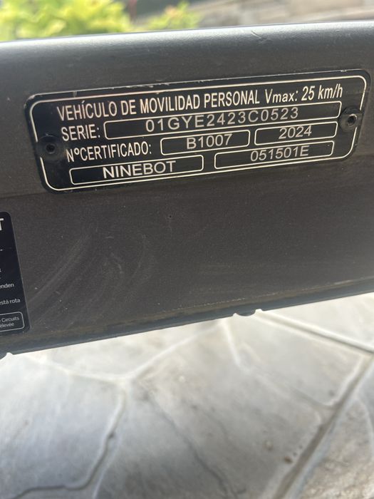 Trotineta SEGWAY-NINEBOT MAX G2 inca in garantie 1 an si 6 luni
