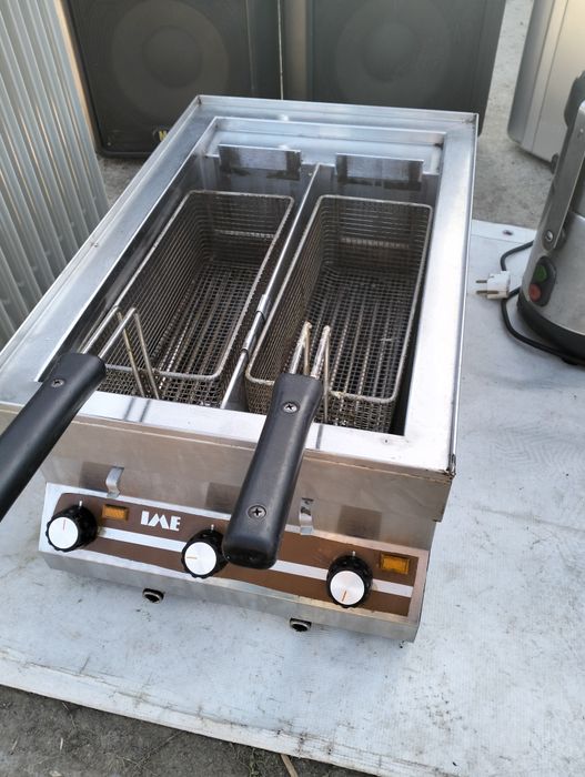 Fripteuza și robot de bucătărie profesionale