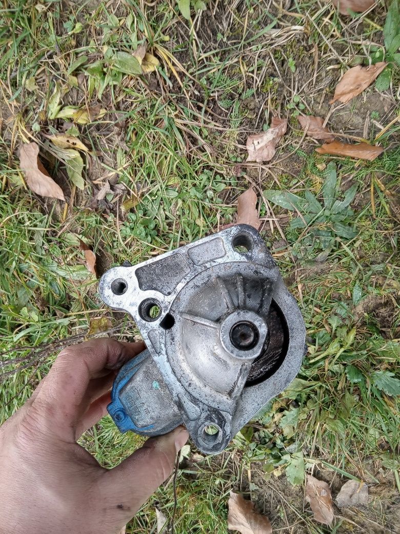 Vând electromotor de Suzuki Vitara motor 1.9 anul 2007