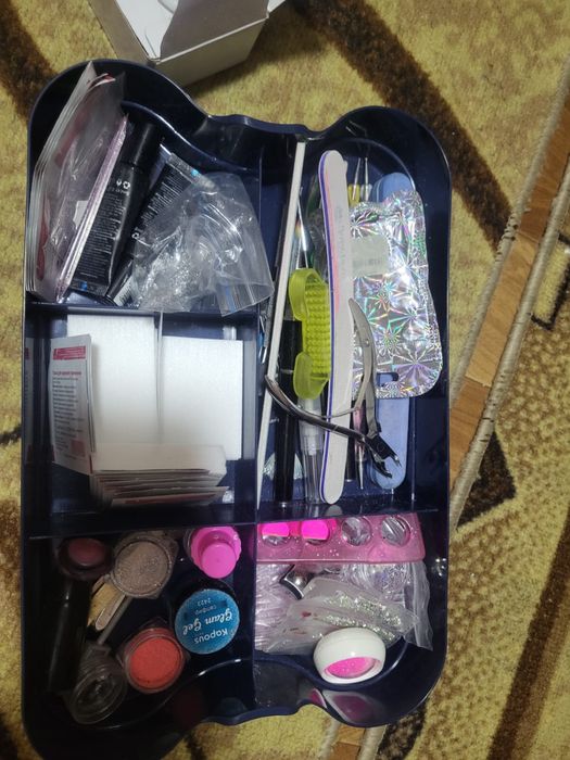 Продам набор для маникюра