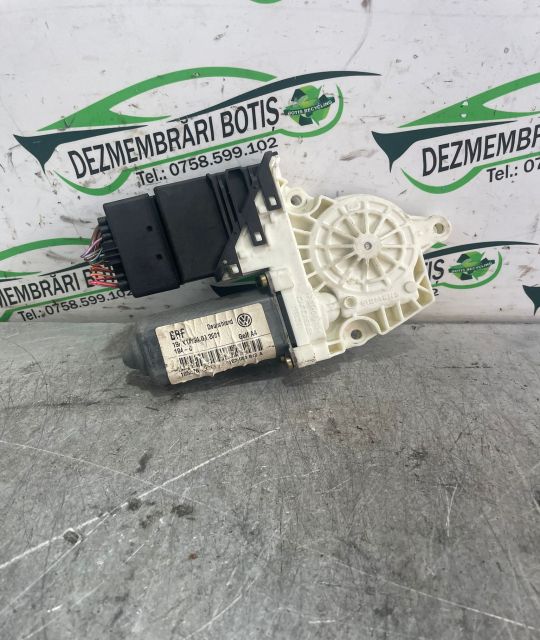 Motoras macara geam spate dreapta 105407 301 Volkswagen VW Passat B5.