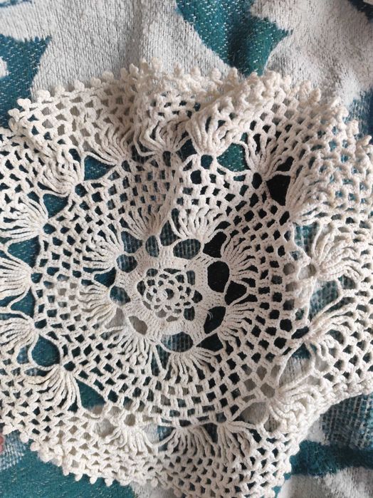 Ръчно плетени покривки и карета