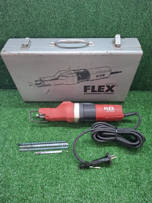 Прав прободен трион (зеге) Flex S 110 VE с регулаж на оборотите.
