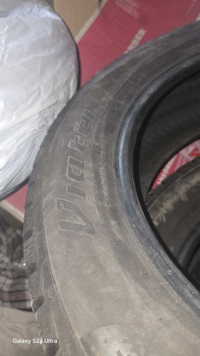 продам комплект резины  viatti brina nordico 215 55 r17