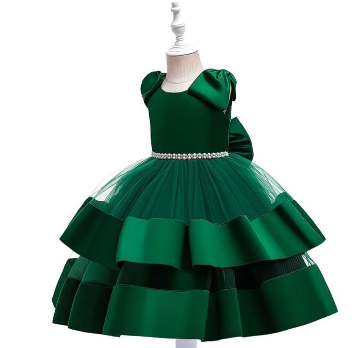 Детское нарядное платье зеленого цвета