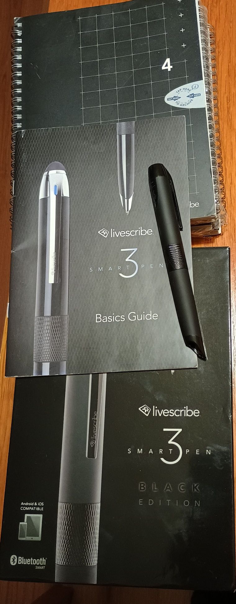 Set Smart Pen Livescribe 3 stylus și Smart Notebook , cu accesorii