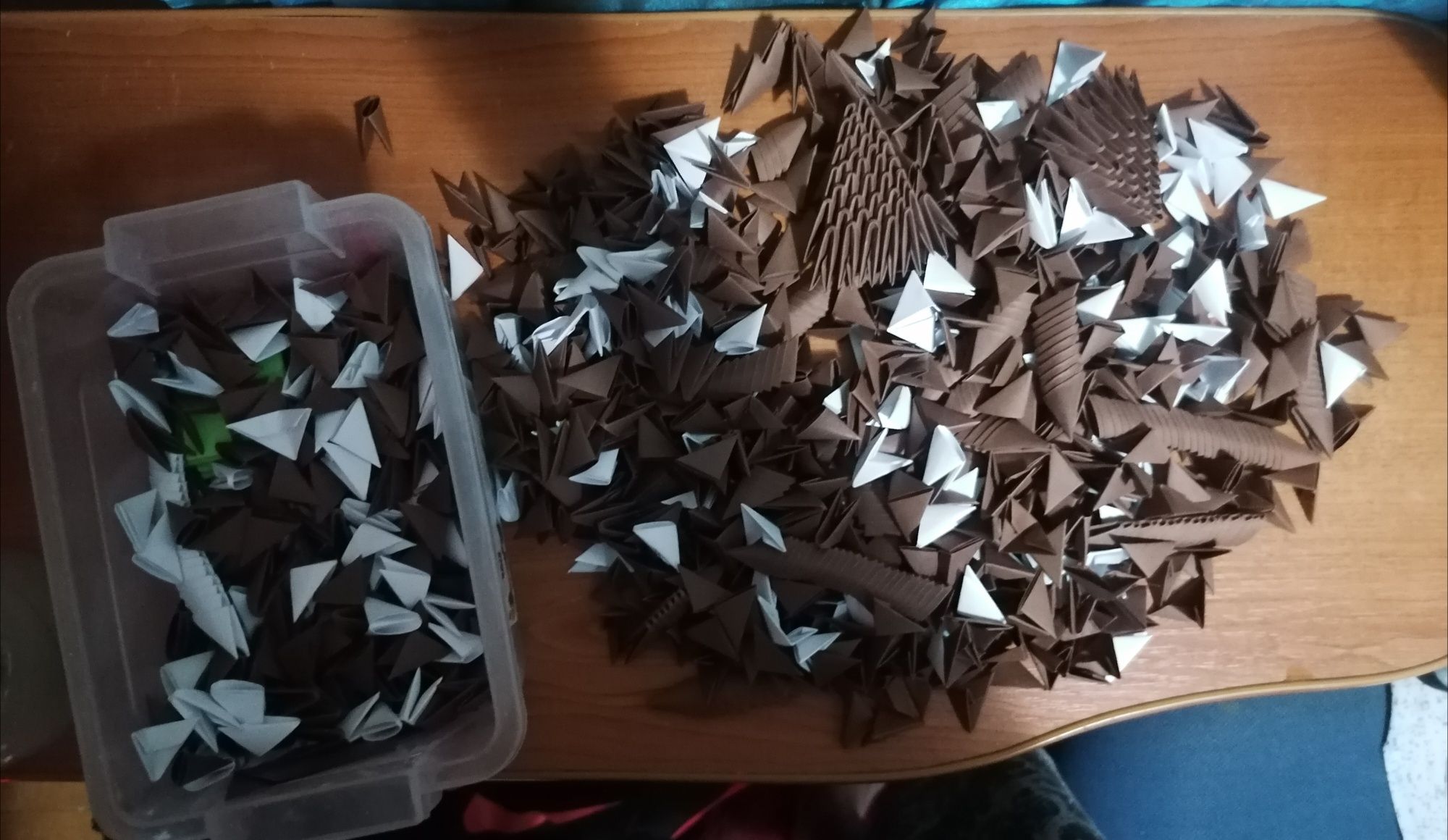 700+ triunghiuri pentru origami