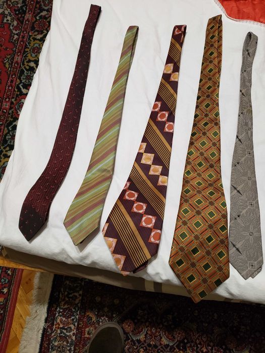 Продавам винтидж вратовръзки