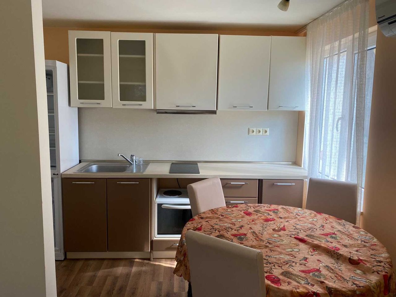 Дава се под наем Етаж от къща в Варна, м-т Евксиноград - 70 кв.м за 490 € - Снимка #3