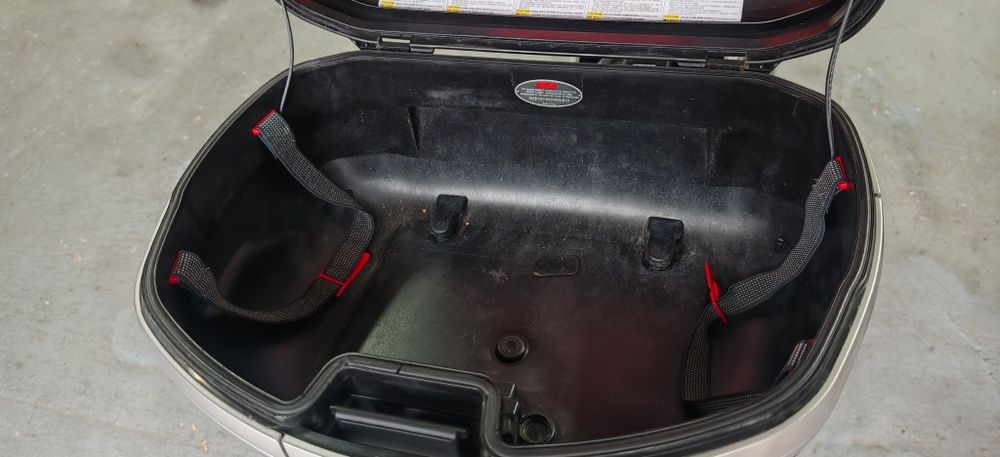 Top Case Givi Hornet PC36