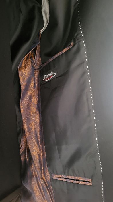 Vand costum mire ,nasi sau evenimente marimea 46
