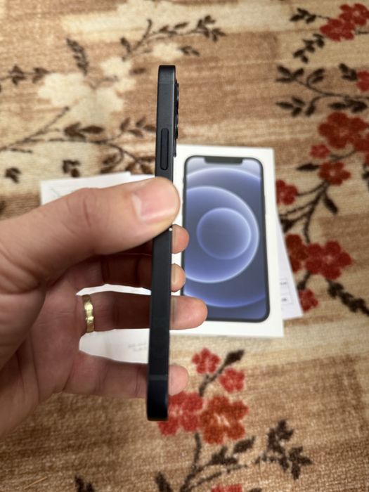 Vand sau schimb iPhone 12 128 GB