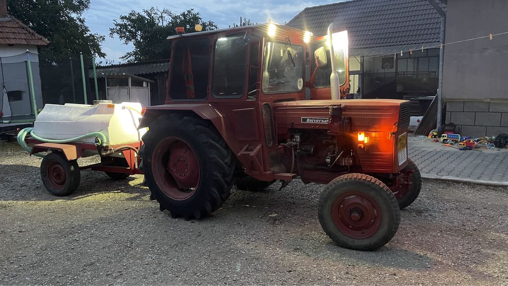 Tractor utb 550.