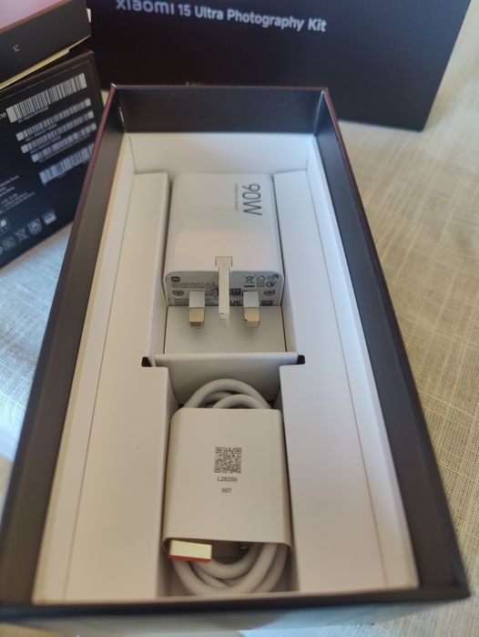 Като нов | Xiaomi 15 Ultra + Photography Kit + премиум протектор