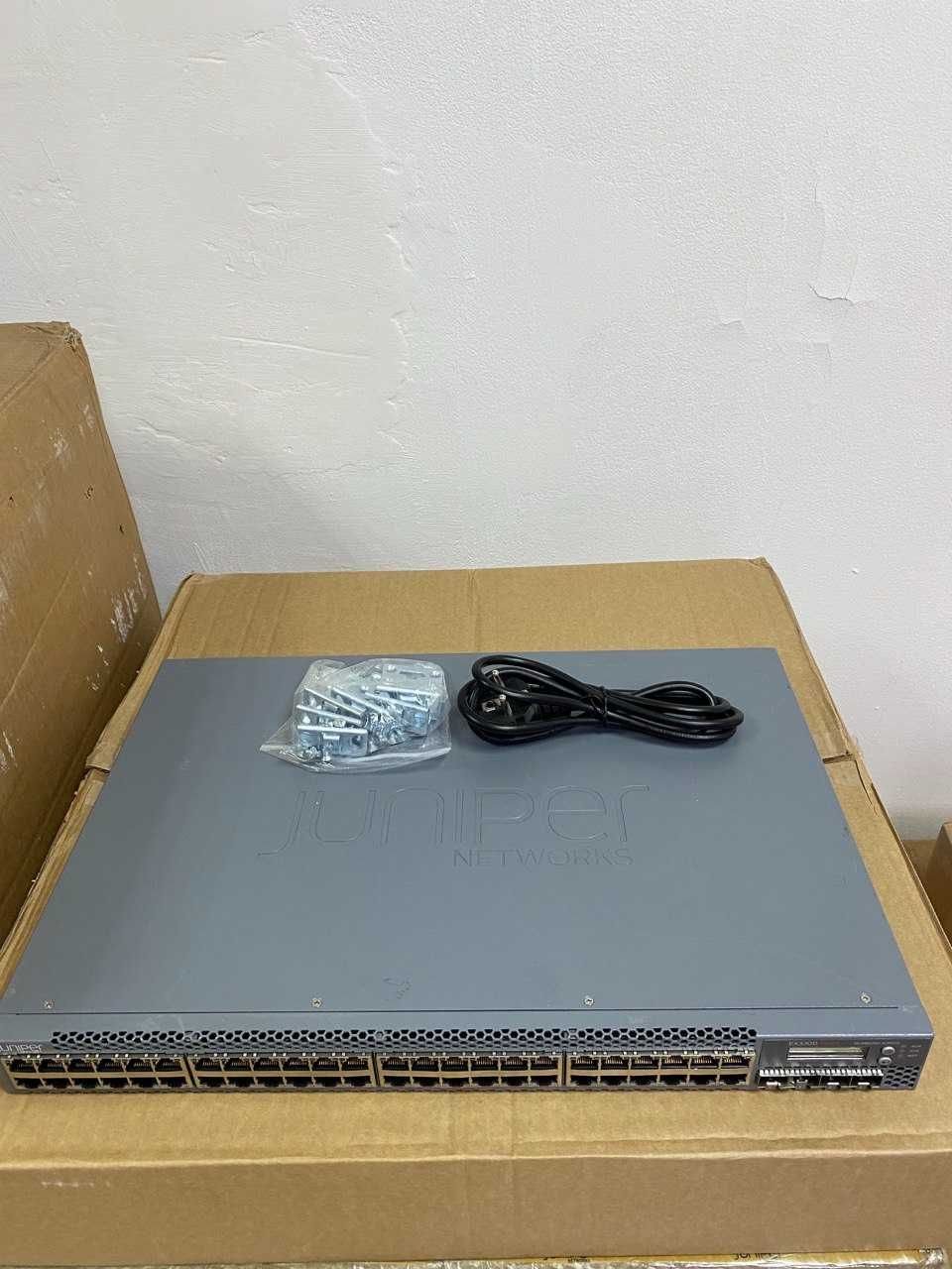 Коммутатор Juniper EX3300-48P