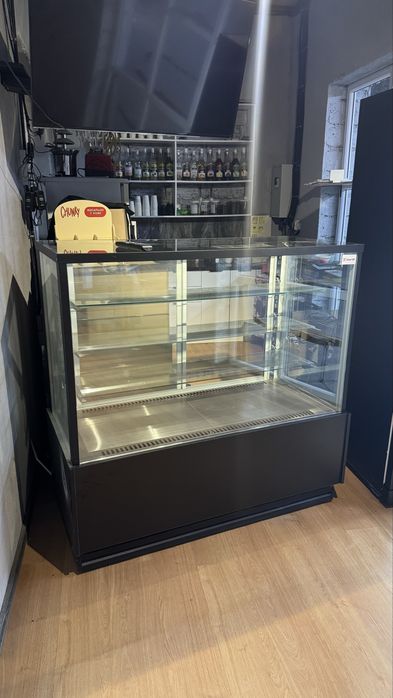 Ветринный холодильник