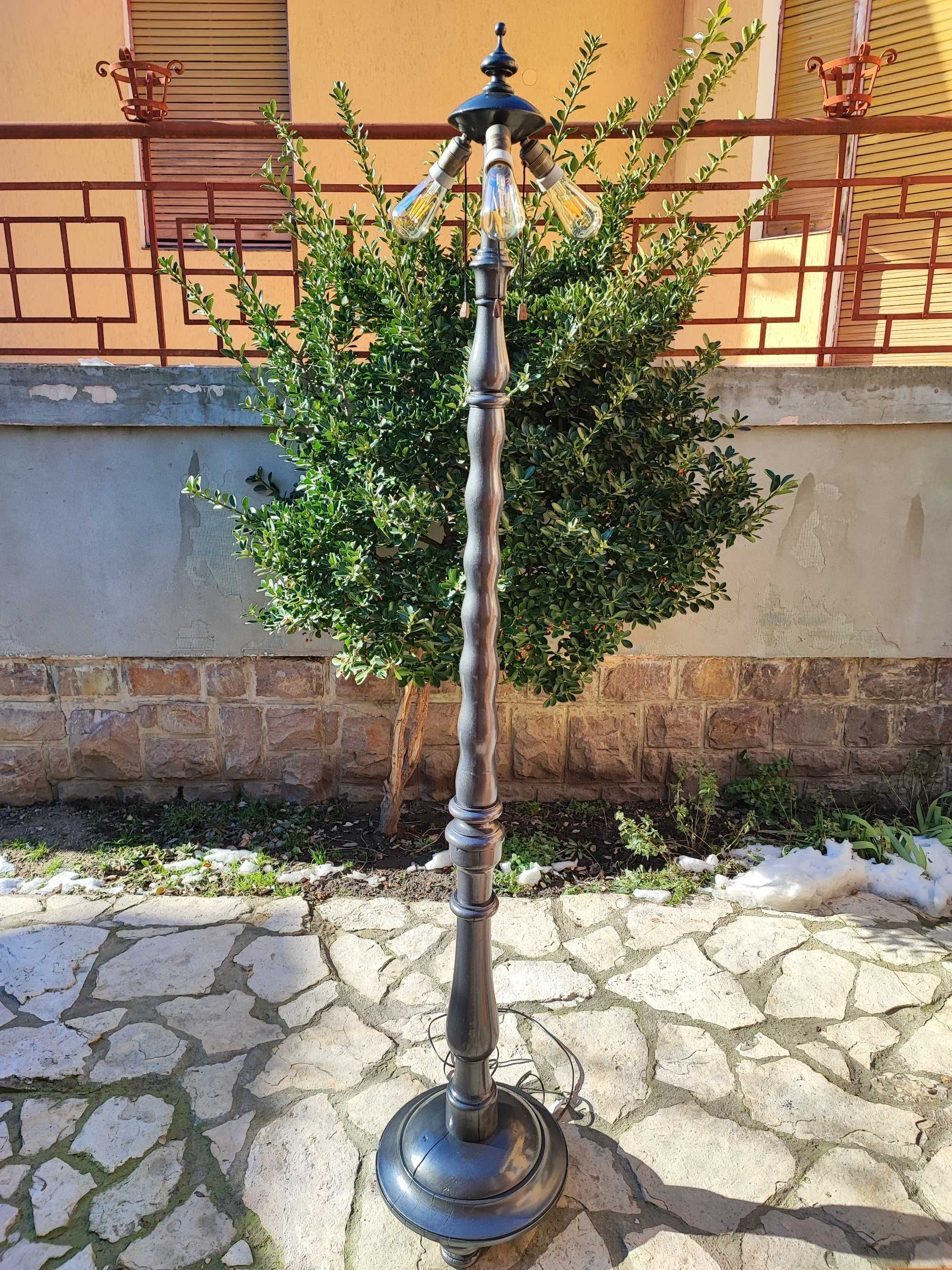 Veioza veche restaurata!
