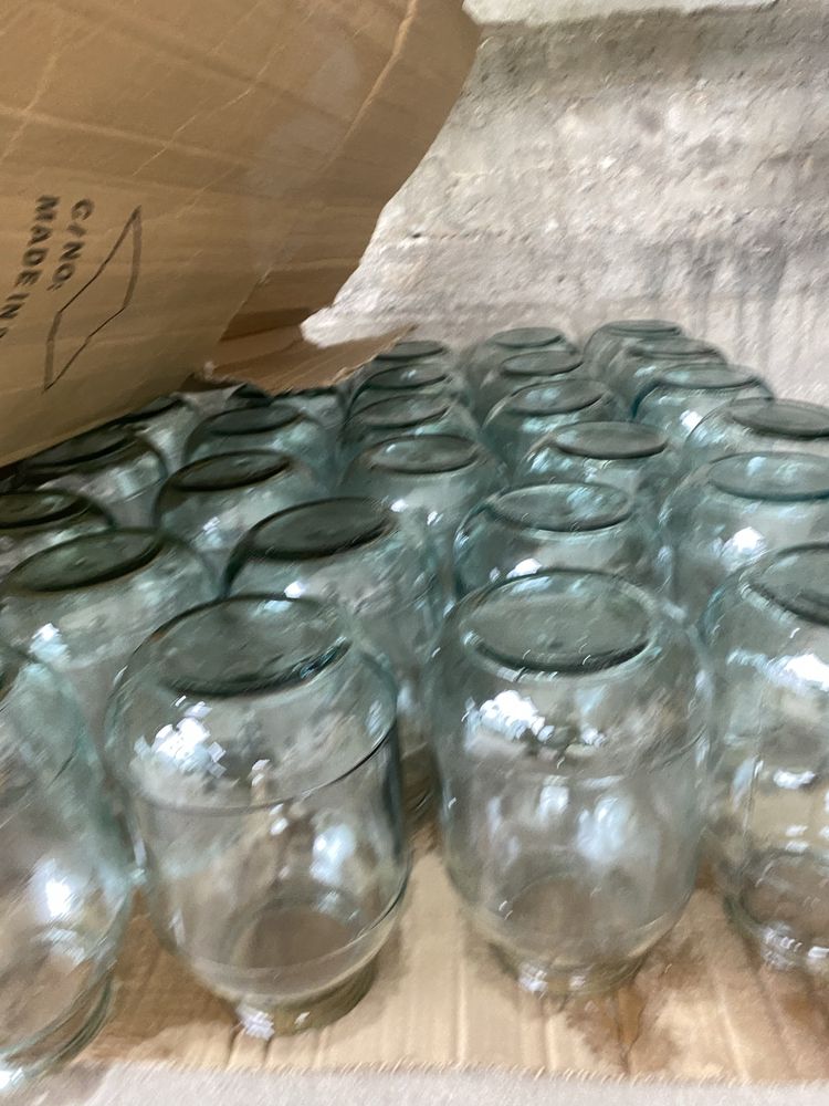 Продам банки 2литр