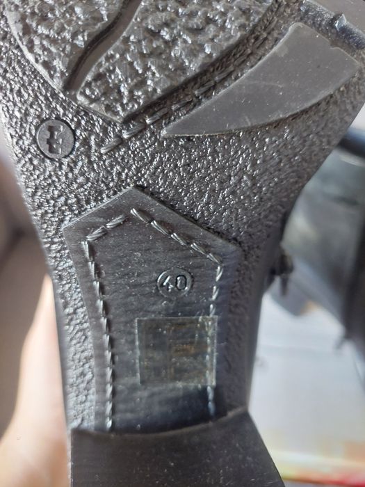 Ghete scurte piele mărimea 40