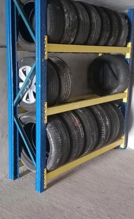 Rafturi metalice pentru comenzi