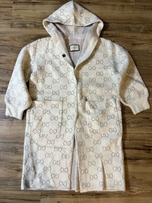 вълнена жилетка Gucci