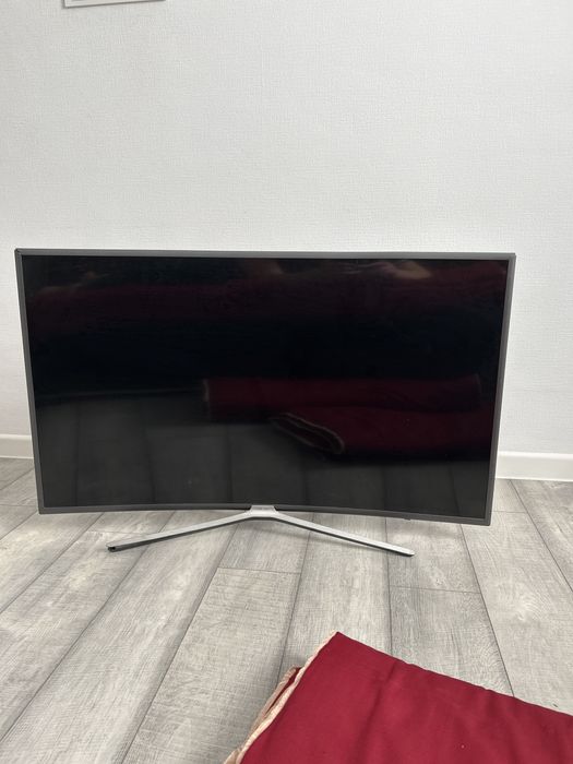 Сломанный телевизор на запчасти