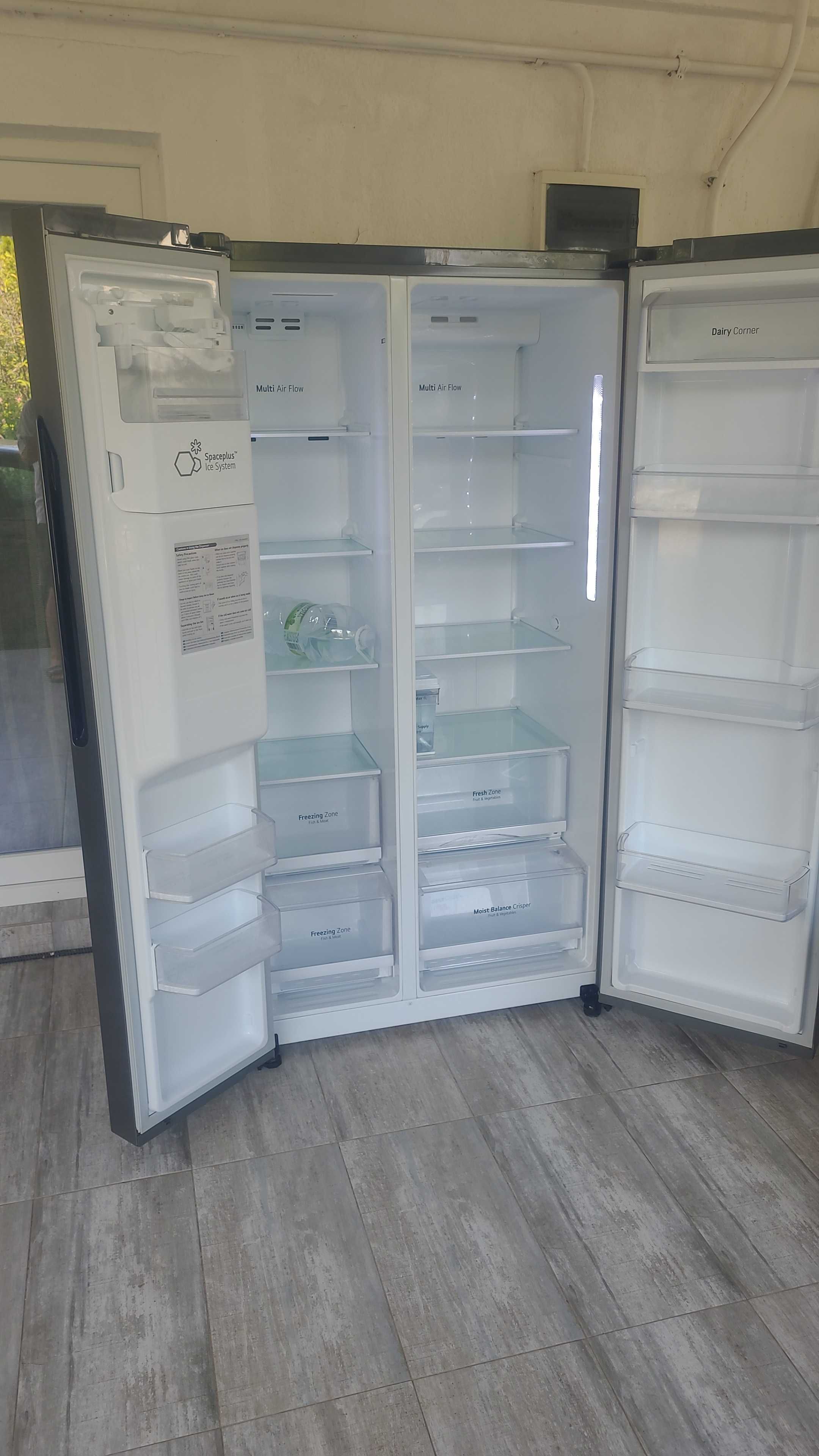 Frigidere side by side  Beko funcțional si LG defect