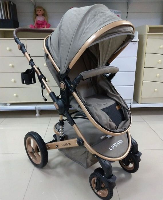 Продаю детскую коляску LUXMOM 3/1.