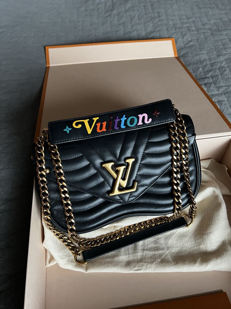 Чанта Louis Vuitton New Wave MM