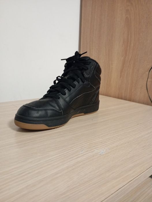 Vând ghete de bărbați pentru iarna Puma mărimea 41