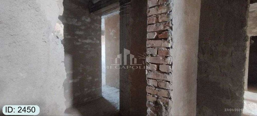 6 mikr turdi farogiy tarafda 2 xona kvartira sotiladi №2450