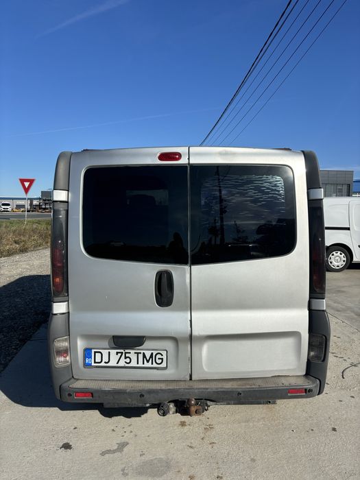Opel Vivaro A/C 5 locuri
