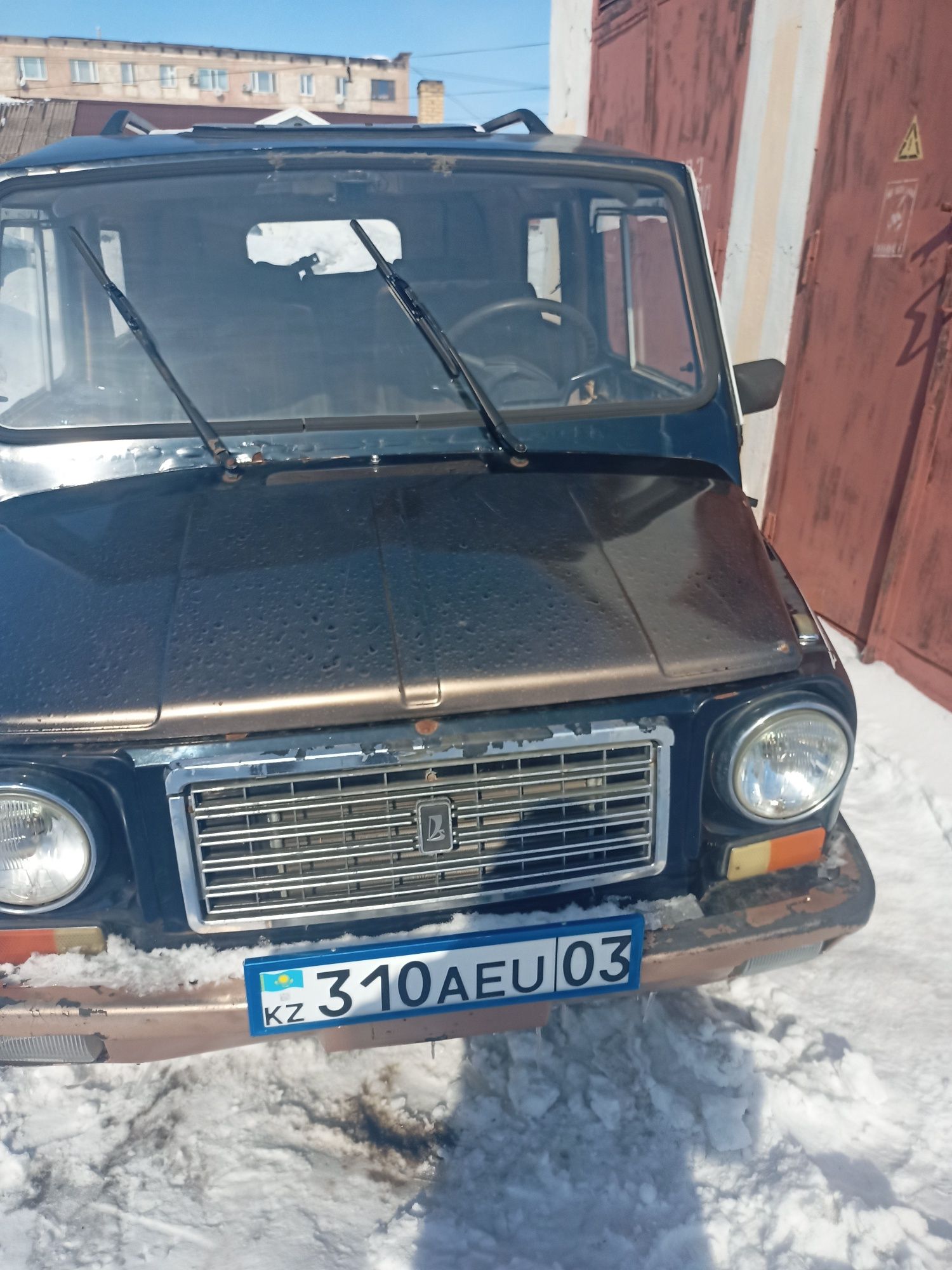 Автомобиль ЛуАЗ 969м