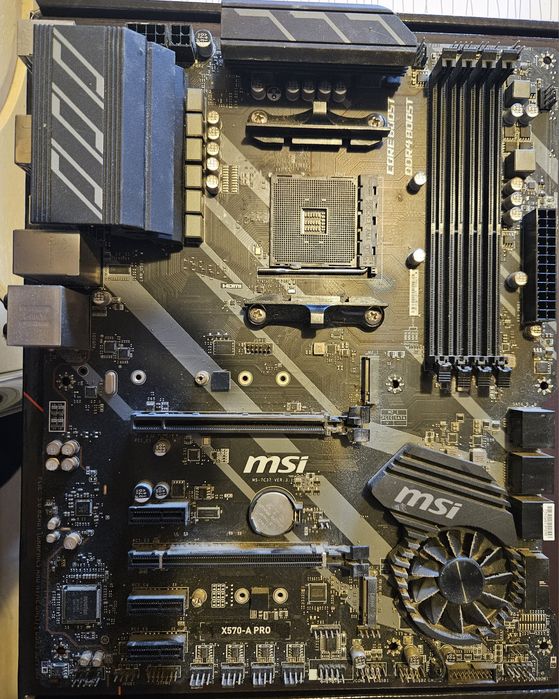 MSI X570 A-PRO – AM4, perfect funcțională