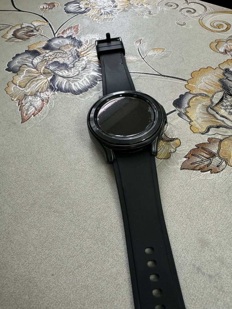 Galaxy watch 4 classic продам часы в хорошем састоянии