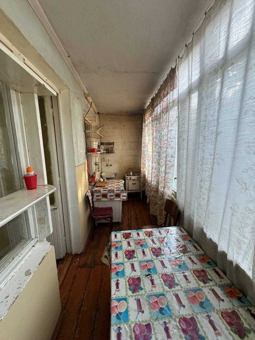 Продаётся квартира Юнусабад15 3 ком рядом метро Туркистан