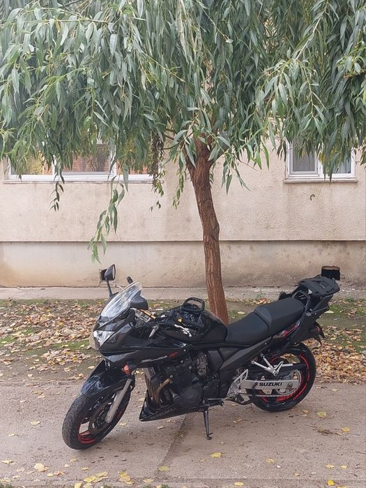 De vanzare Sym jet X-Suzuki Gsf 650.