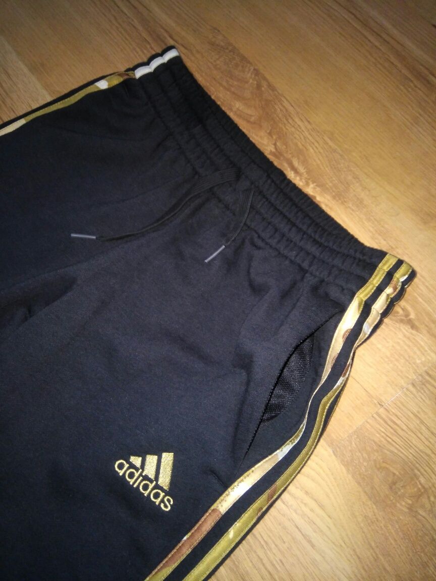 Pantaloni de trening Adidas mărimea S